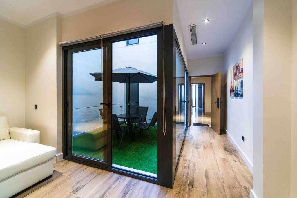 Seville Luxury Downtown Suite エクステリア 写真
